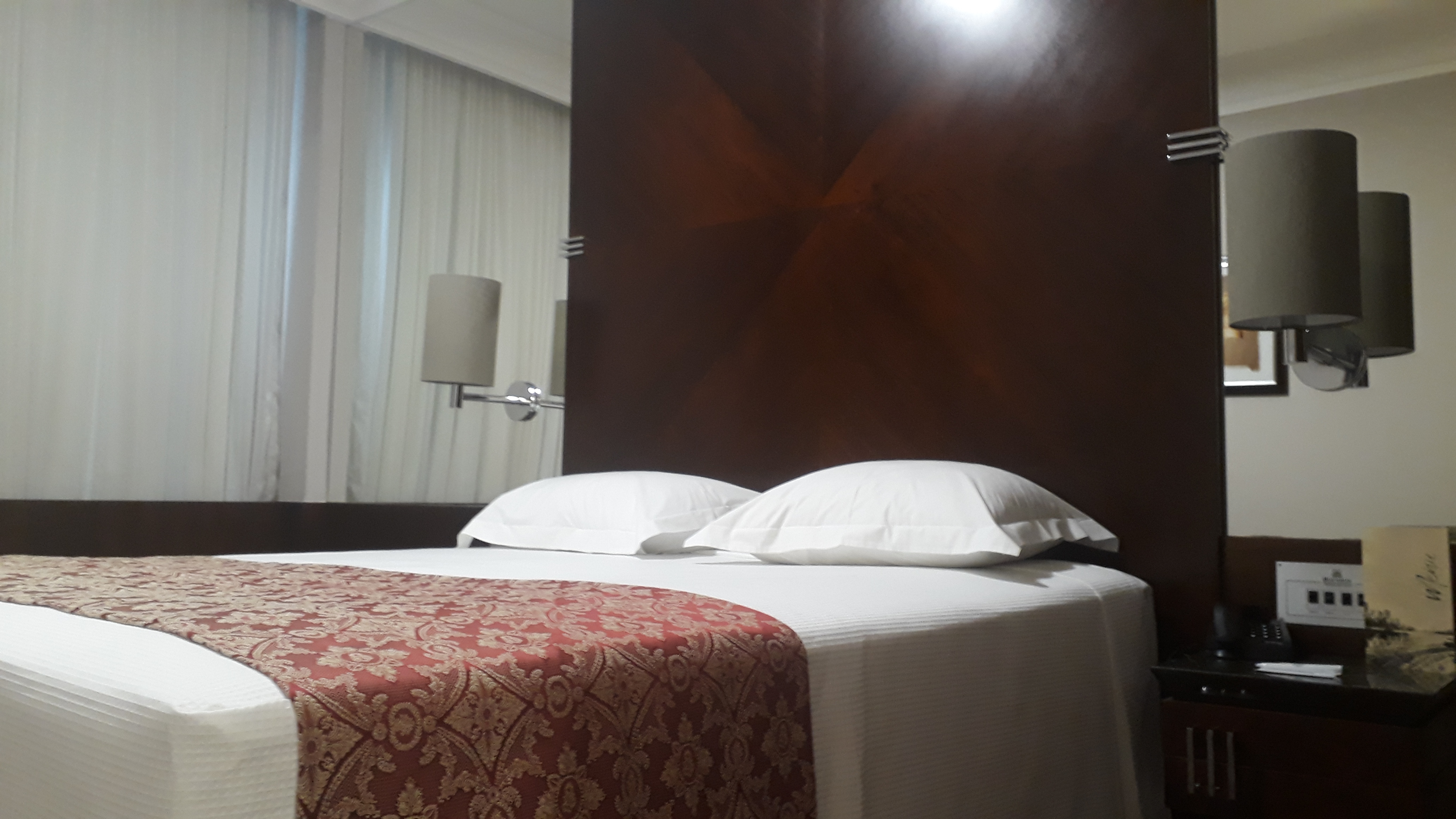 Bourbon Londrina Business