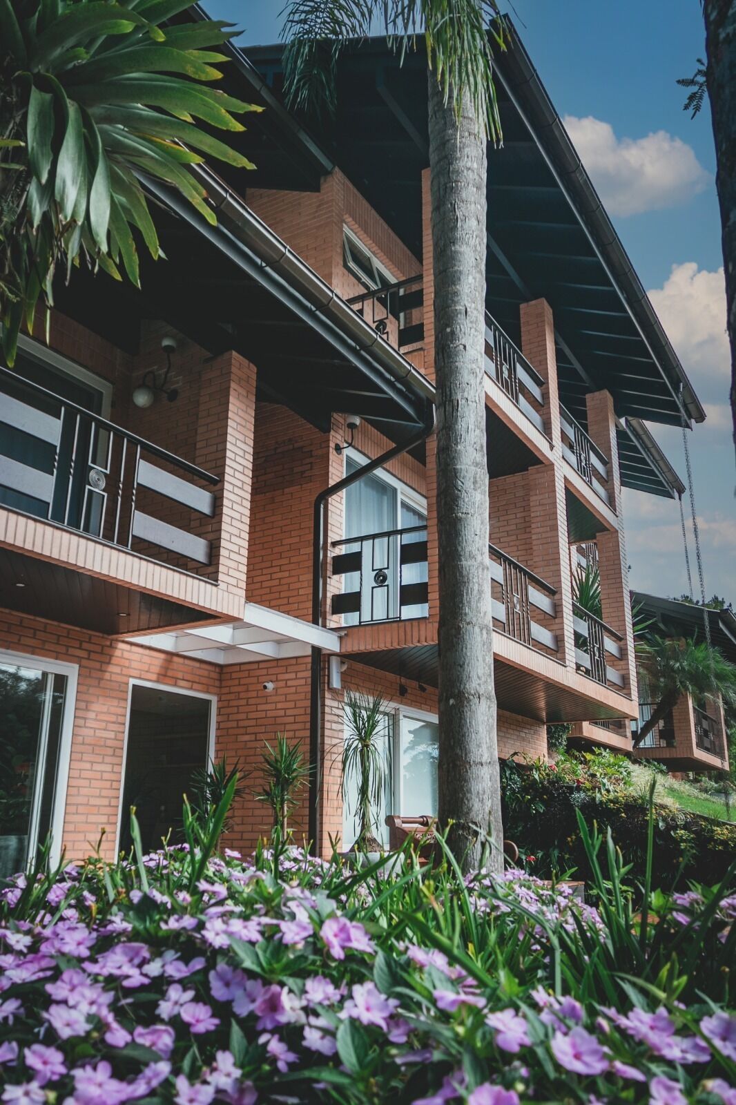 Village Du Lac Hotel