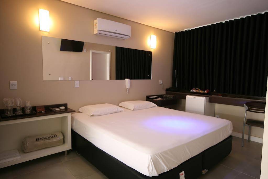 Bangalô Motel
