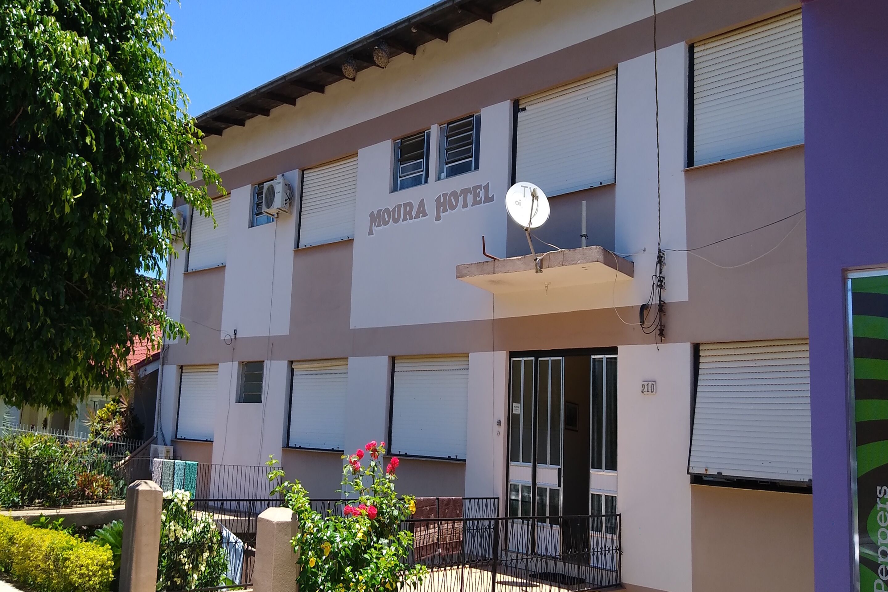 Moura Hotel by Oyo Rooms