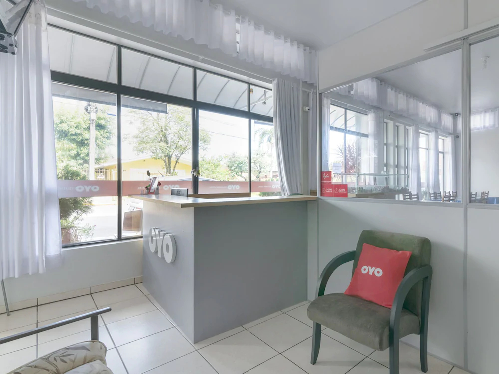 Teuthos Hotel by OYO Rooms