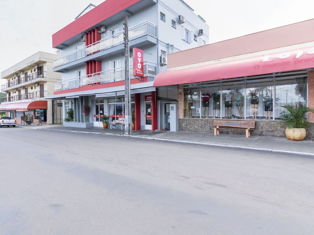 Teuthos Hotel by OYO Rooms