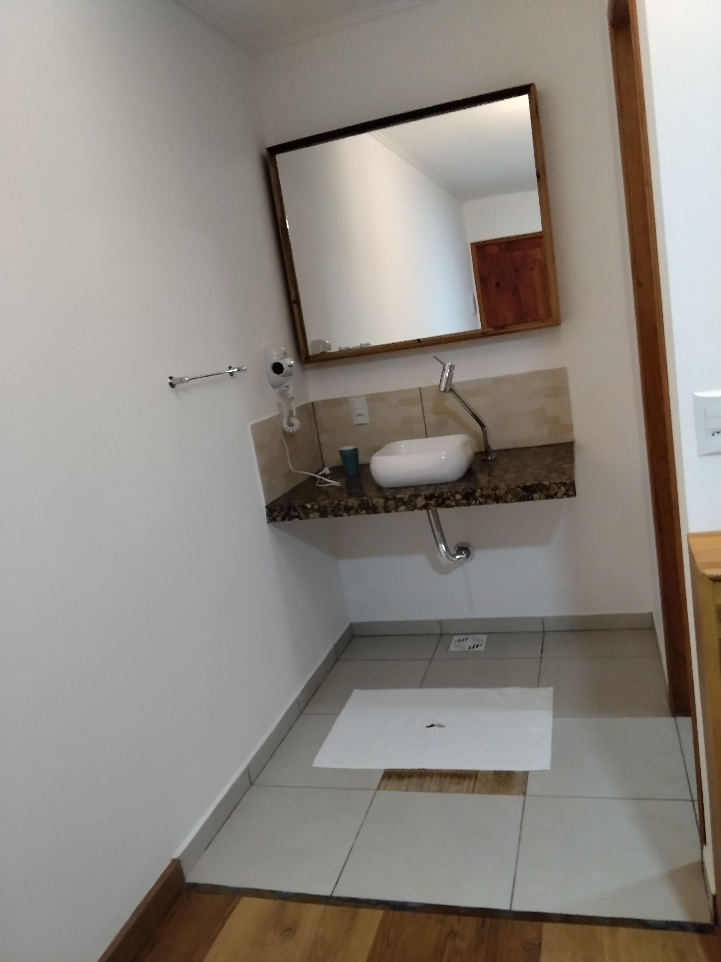 Hibisco Home Hotel