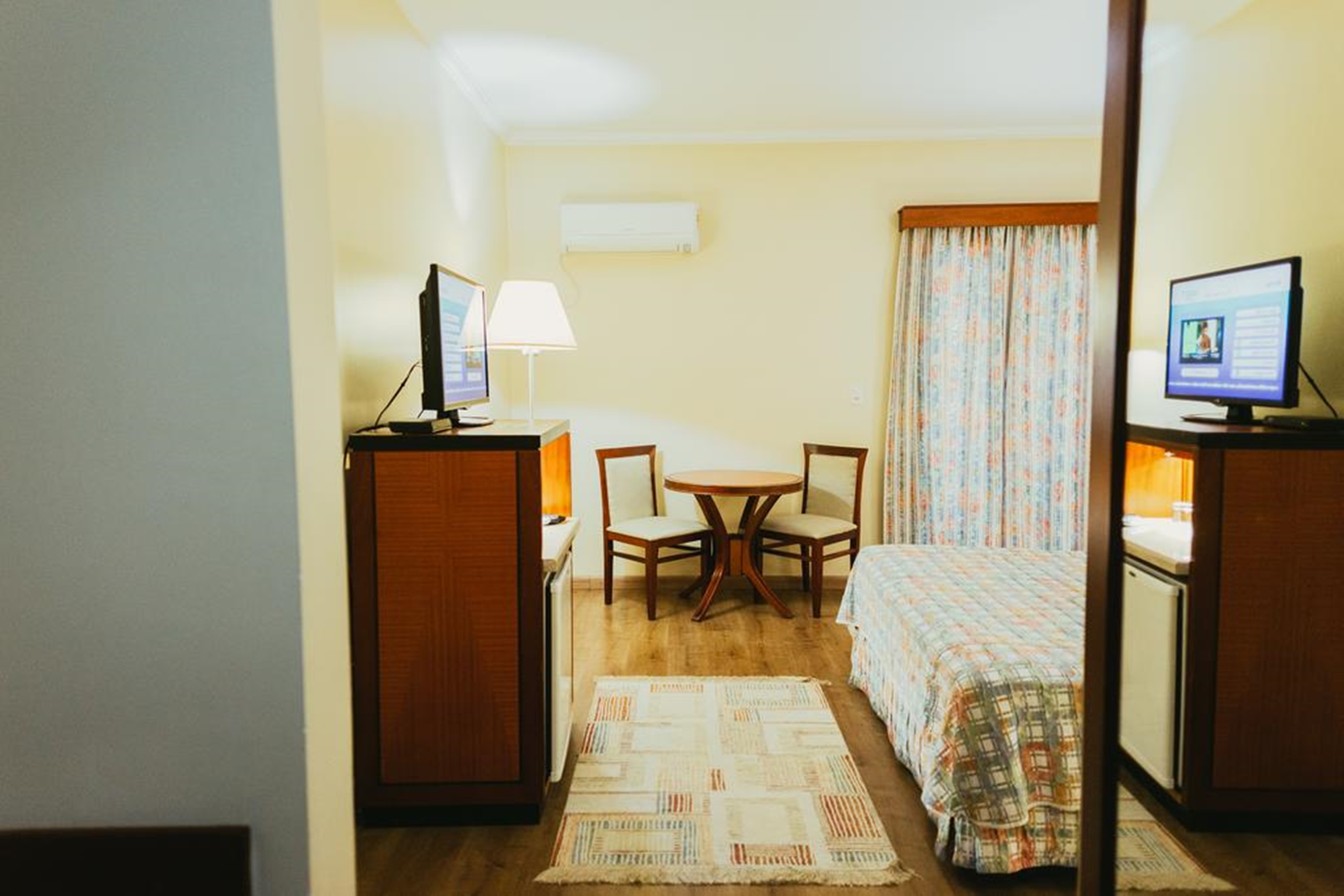 Summit Suítes Hotel Jundiaí