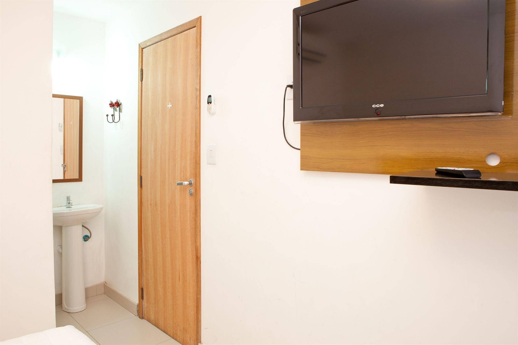 HMG Suites Inn Rio