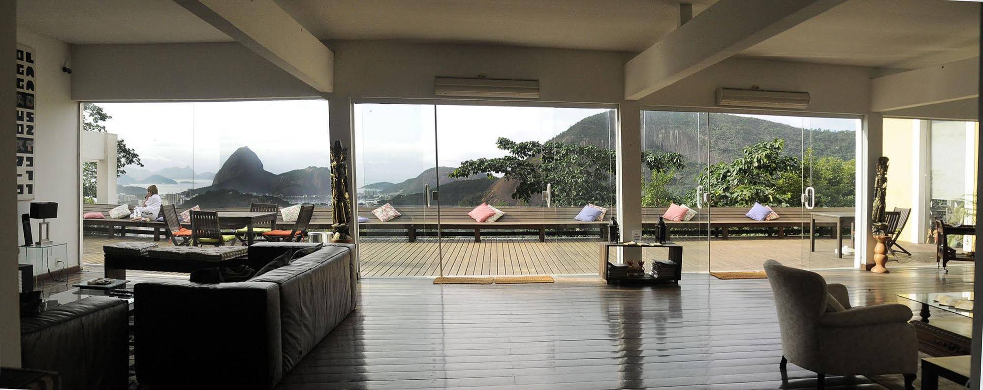 Altos de Santa Teresa Guest House