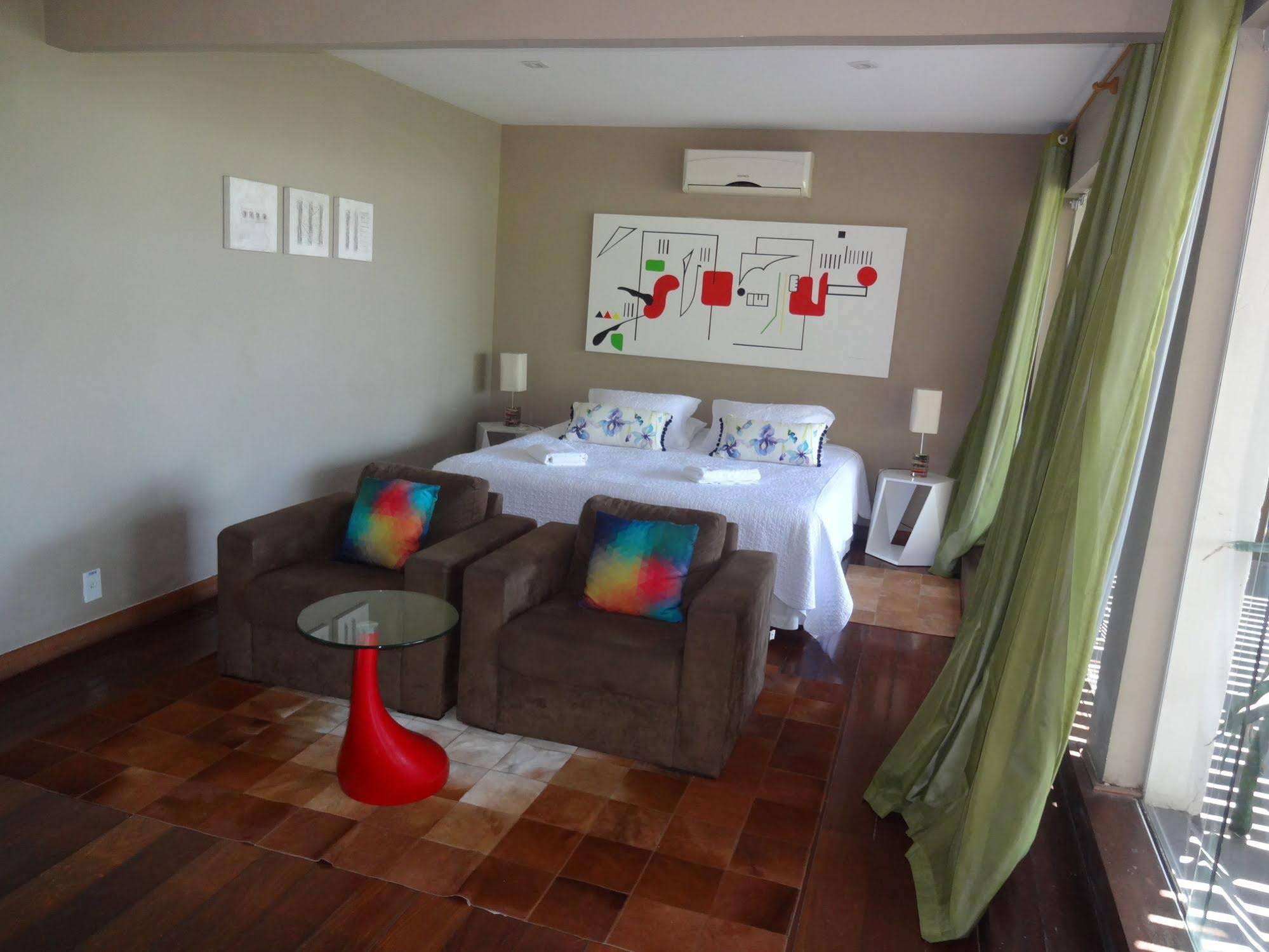 Altos de Santa Teresa Guest House