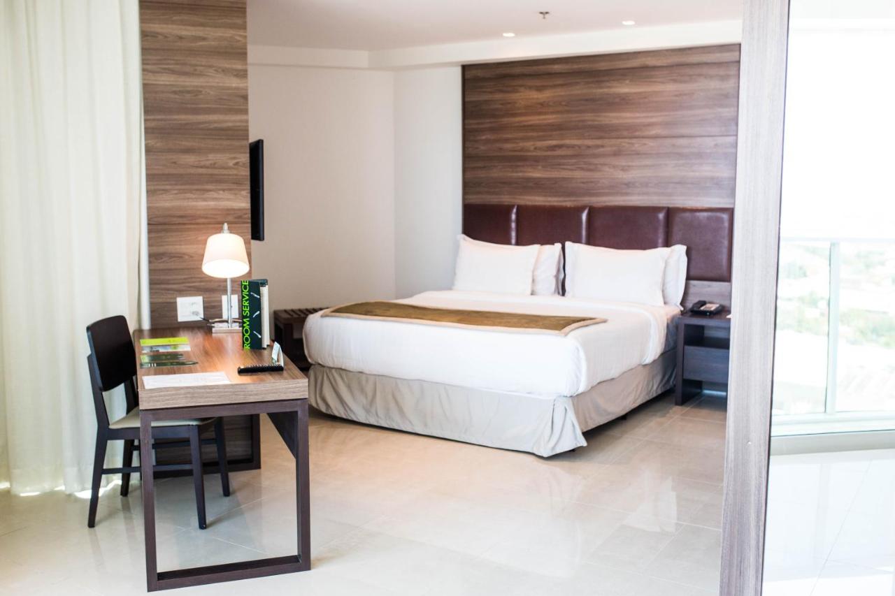 Americas Barra Hotel