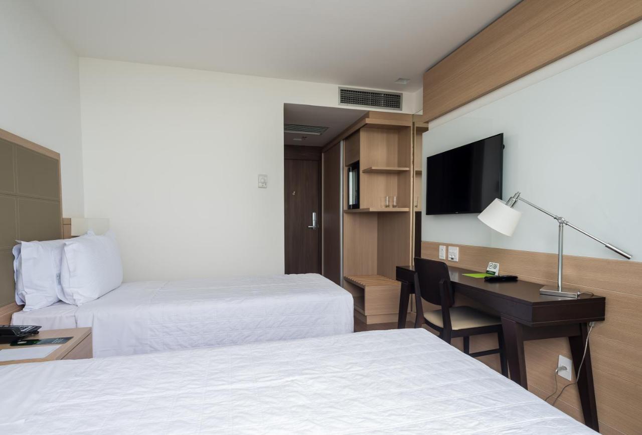 Americas Barra Hotel