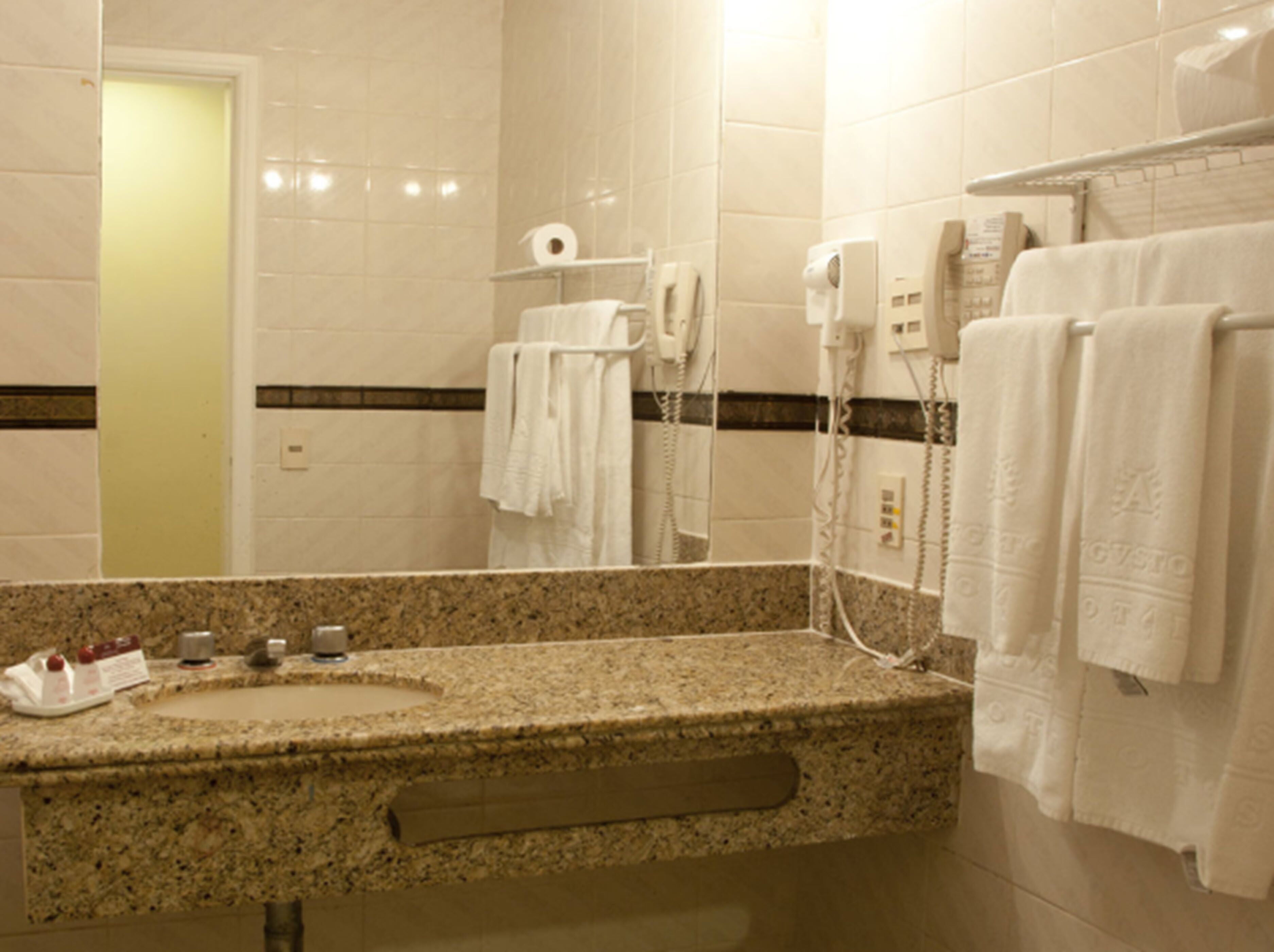 Augusto's Copacabana Hotel