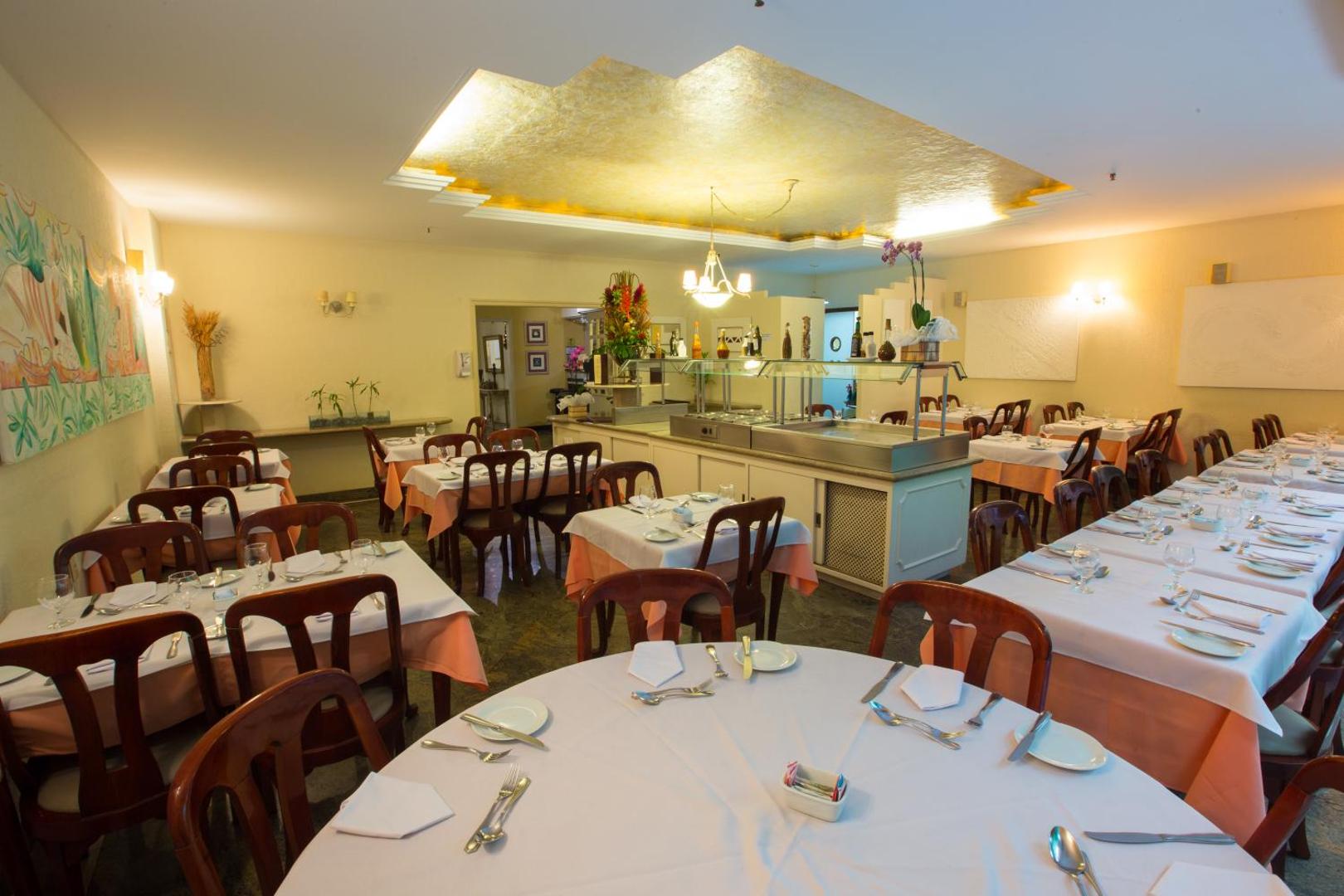 Augusto's Copacabana Hotel