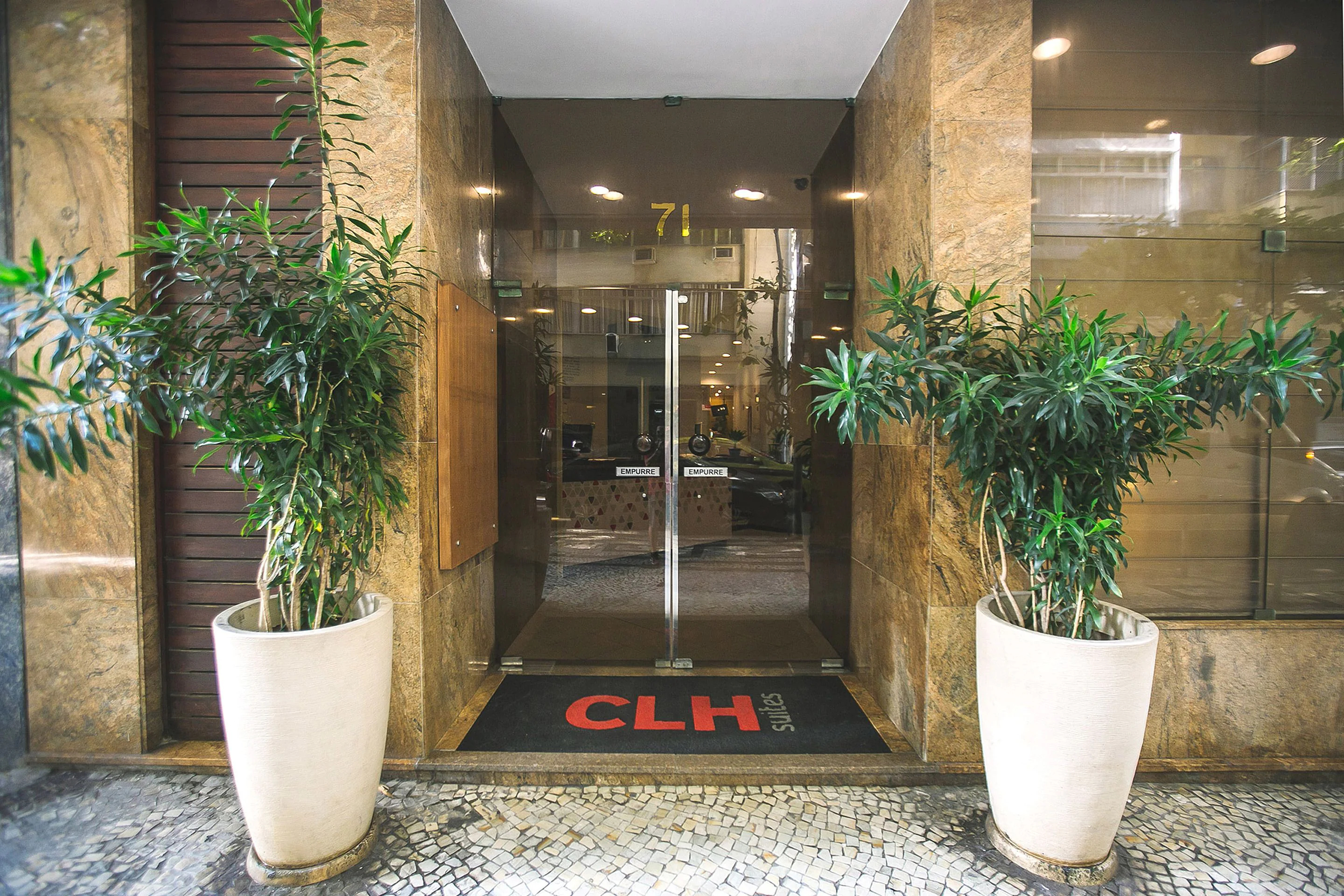 CLH Suites Copacabana @ Domingos Ferreira