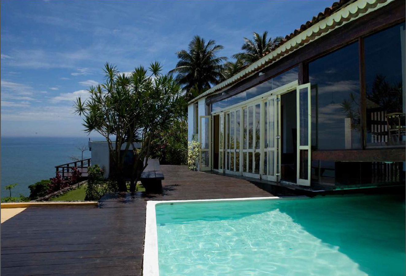 Cliffside Guest House & Experience