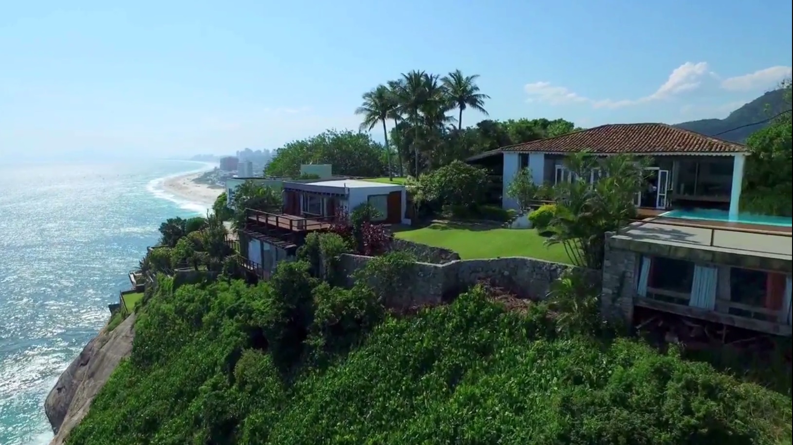 Cliffside Guest House & Experience
