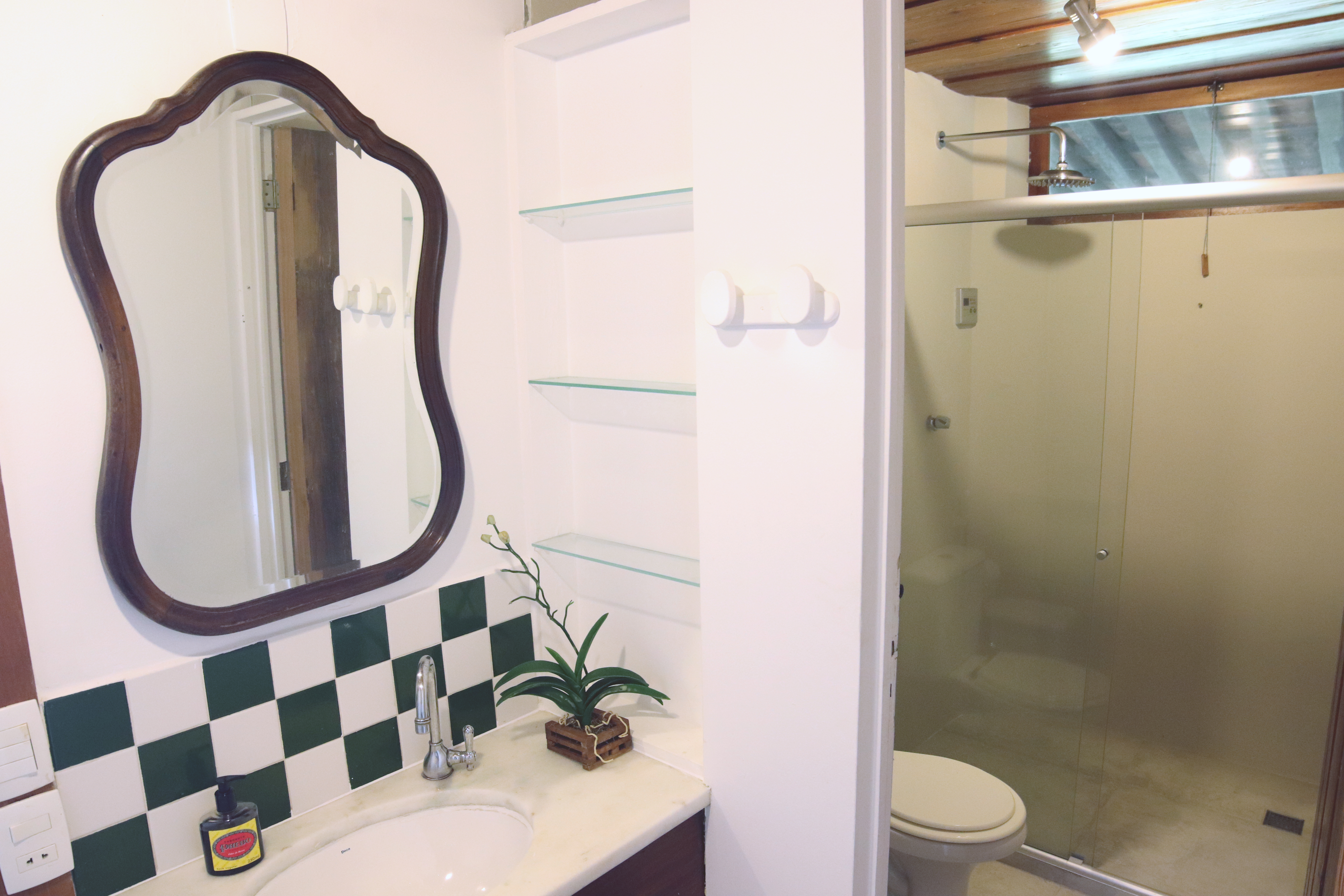 Cliffside Guest House & Experience
