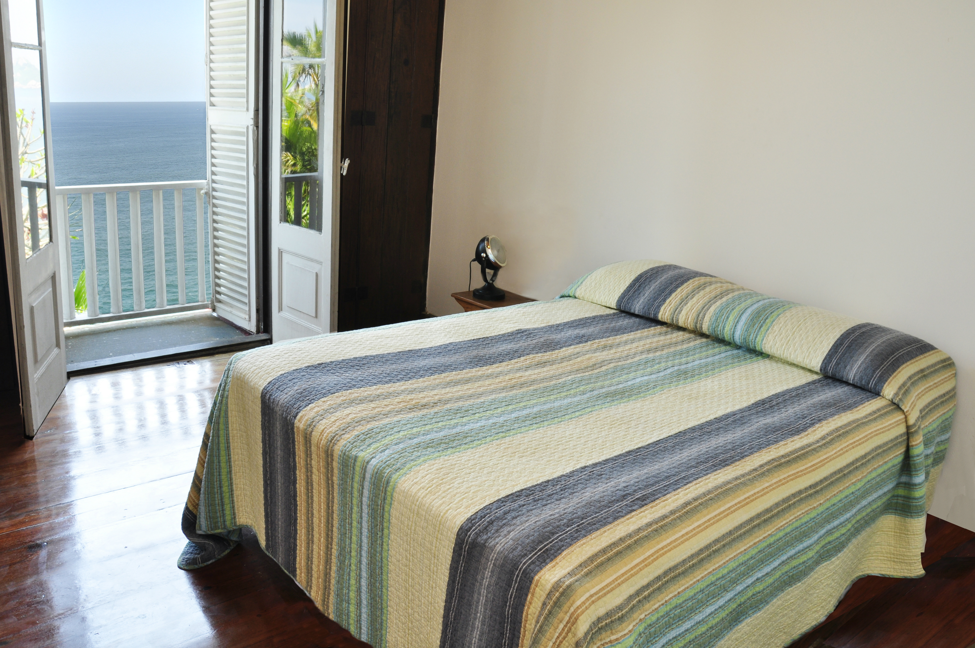 Cliffside Guest House & Experience