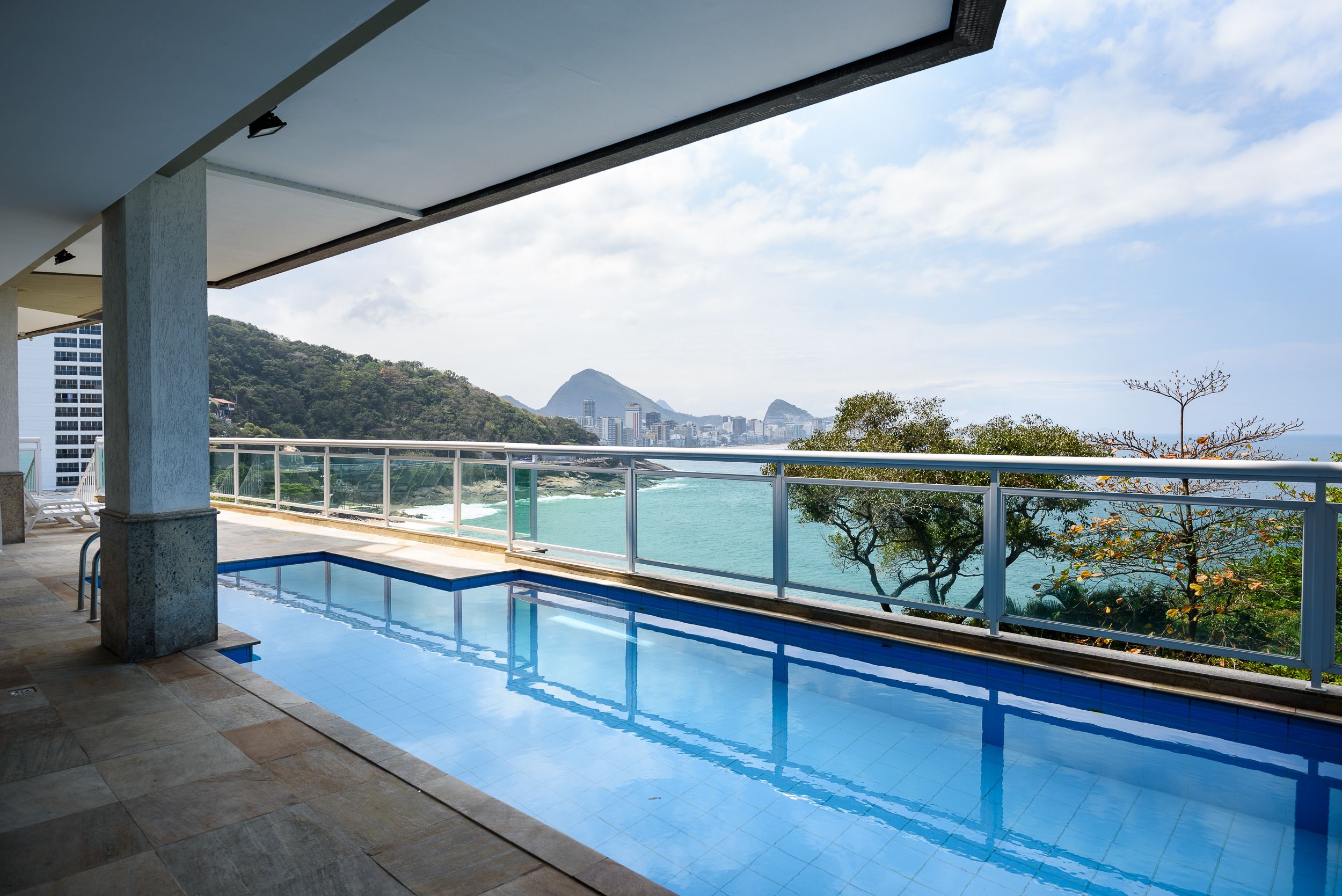 Costa Azul by Omar do Rio
