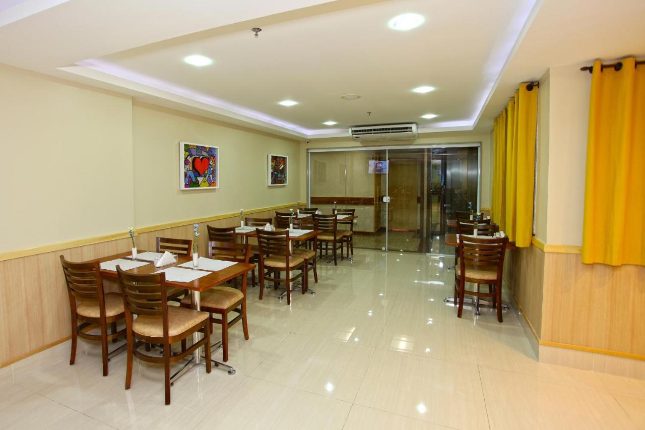 Elegance Praia Hotel