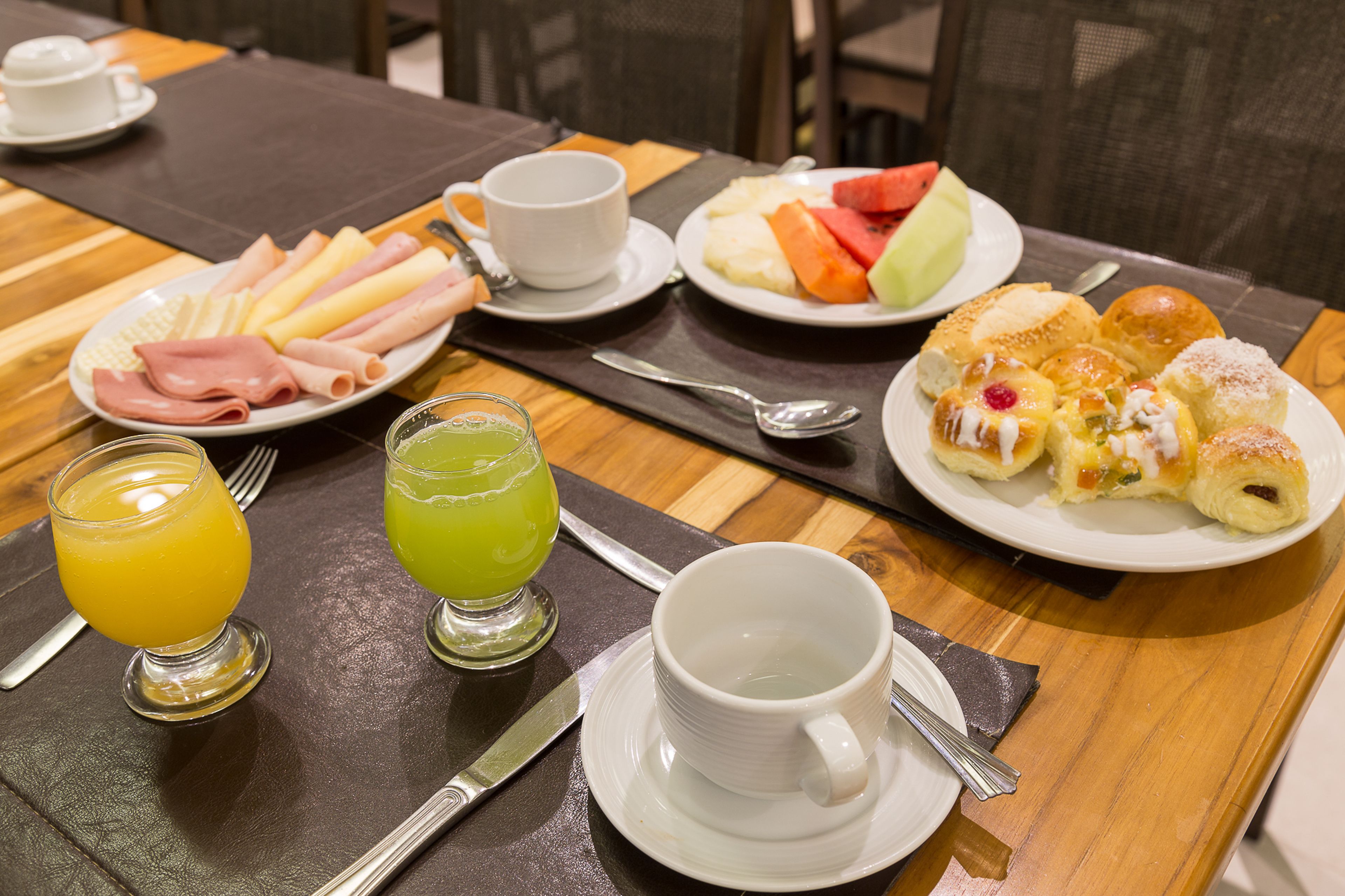 Hotel Atlantico Travel Copacabana