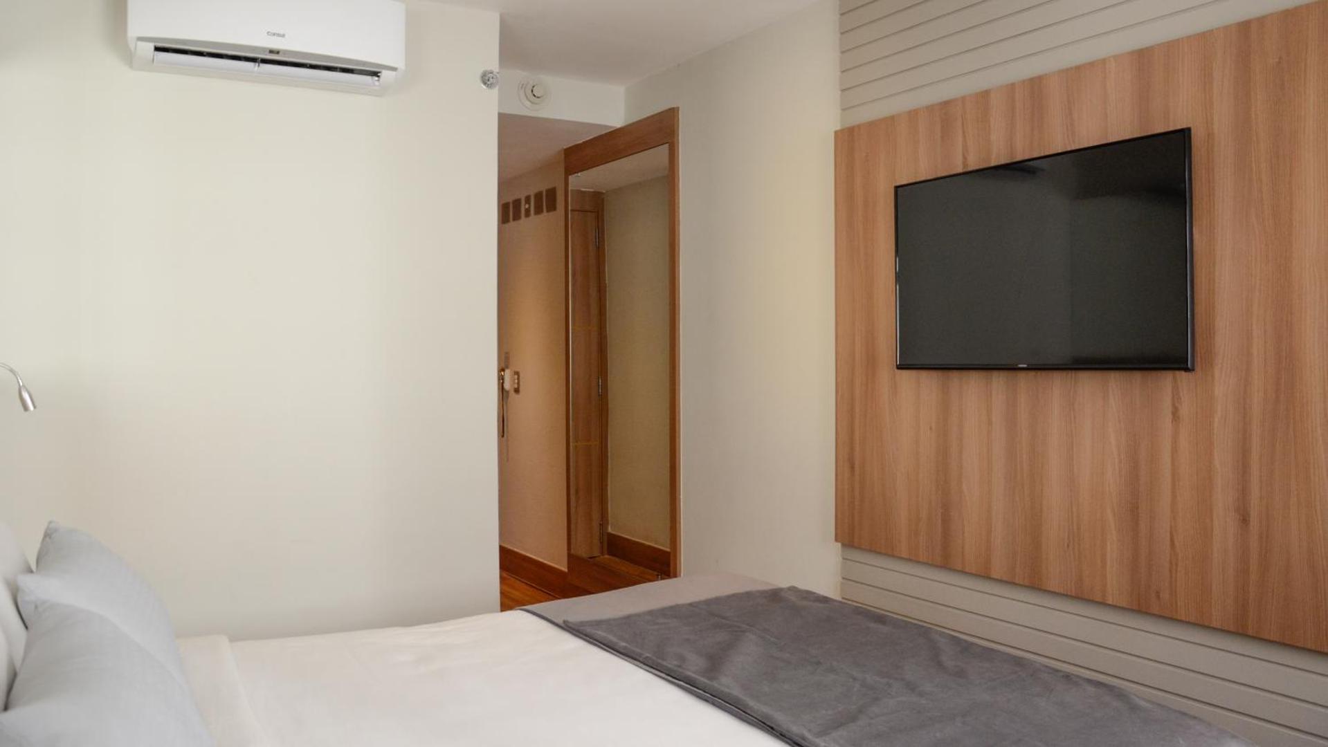 Hotel Atlantico Travel Copacabana