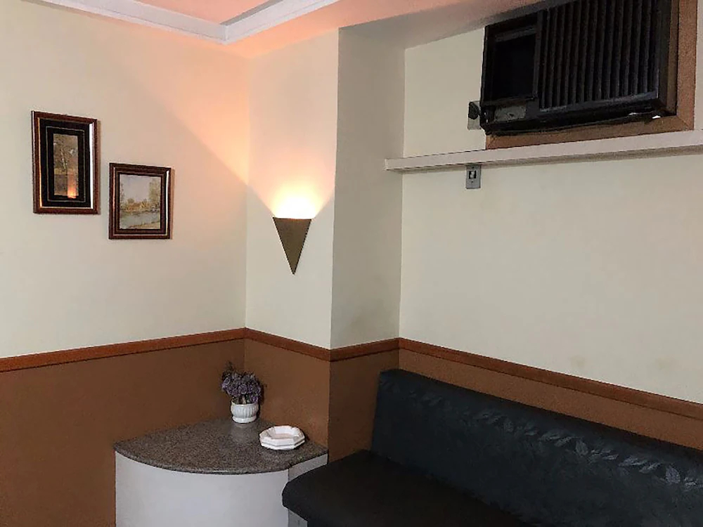 Hotel Bariloche by OYO Rooms