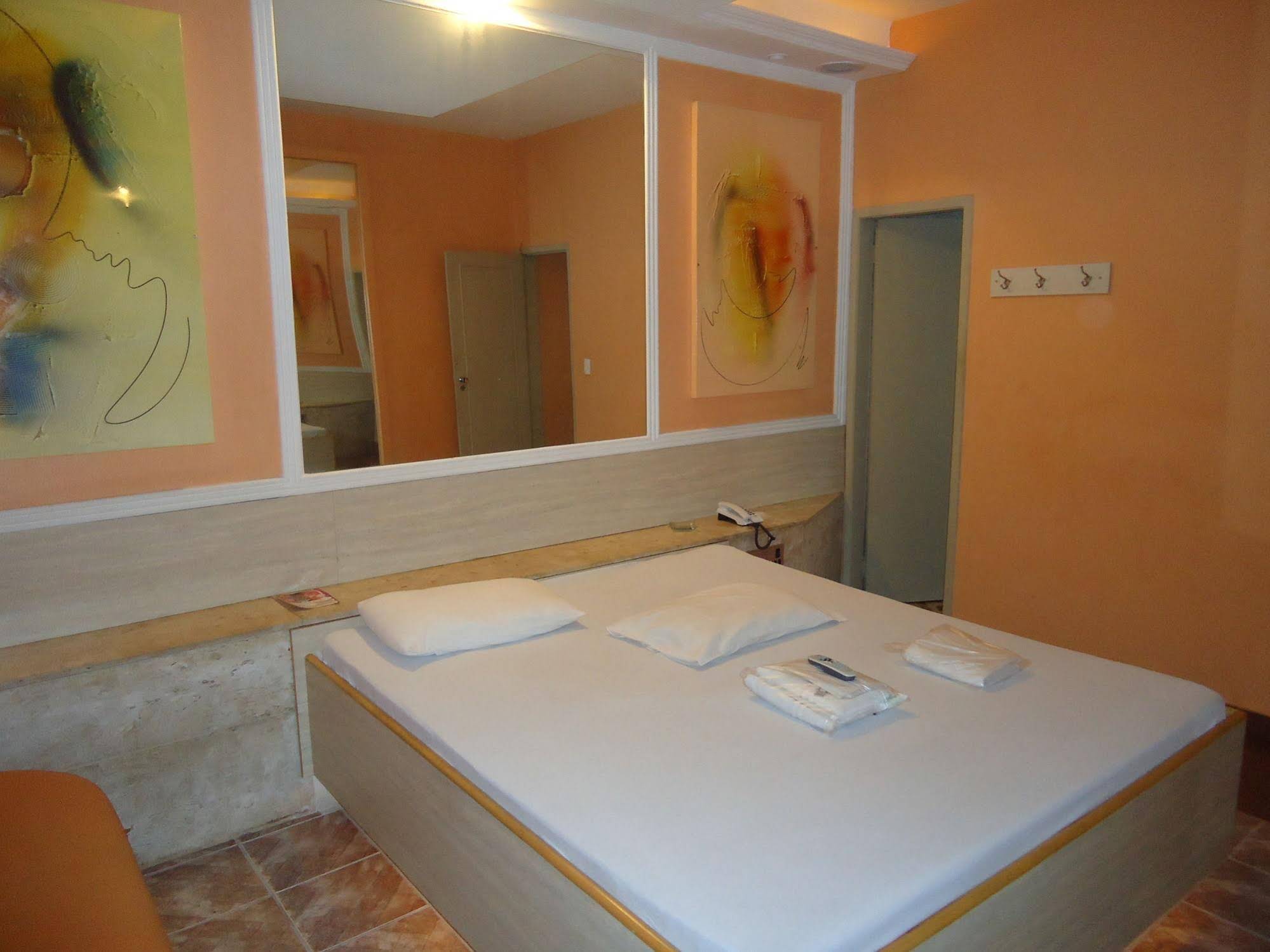 Hotel Emoções - Adults Only