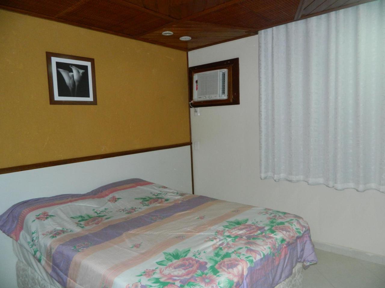 Hotel Midway