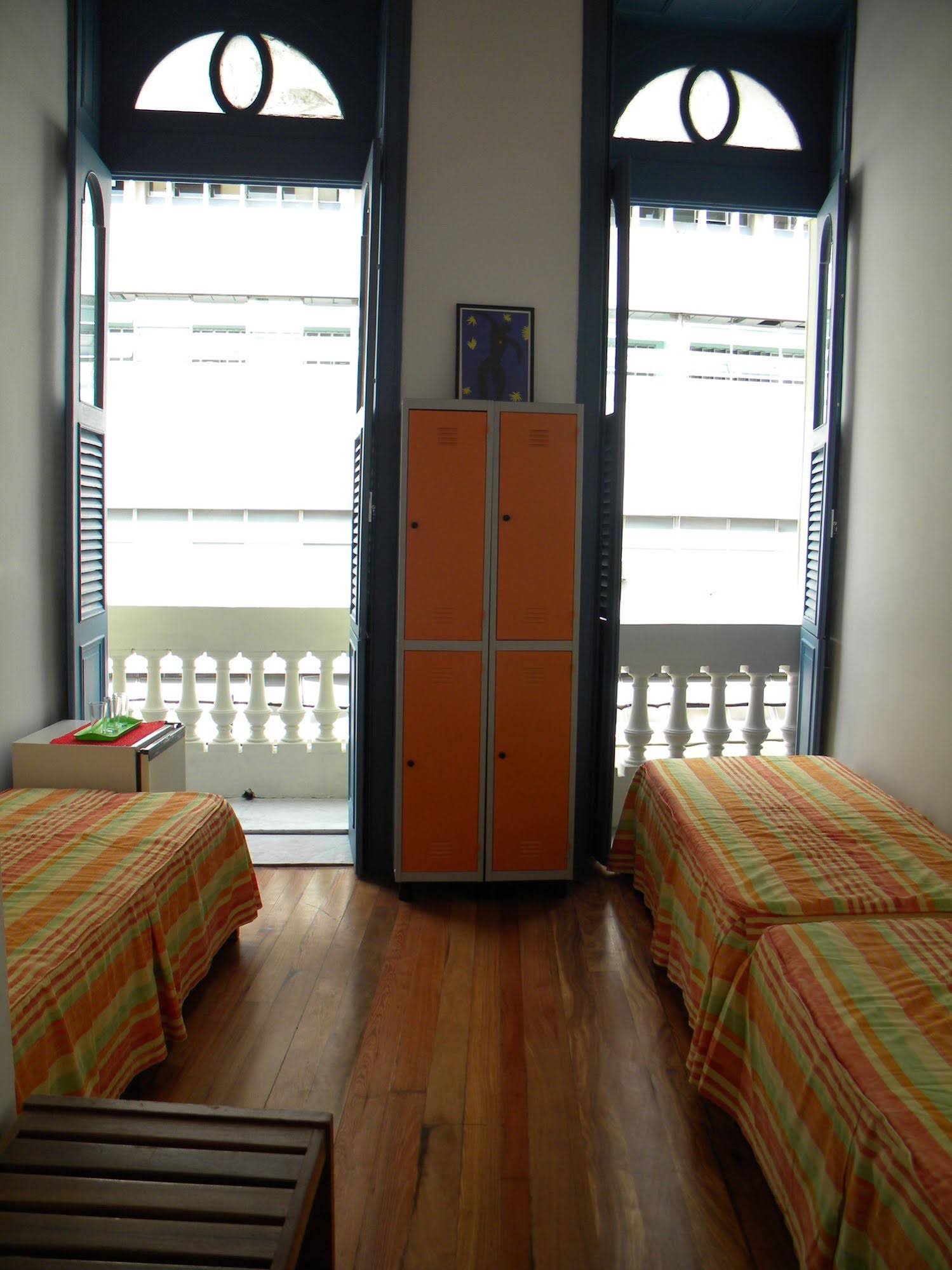 Kariok Hostel