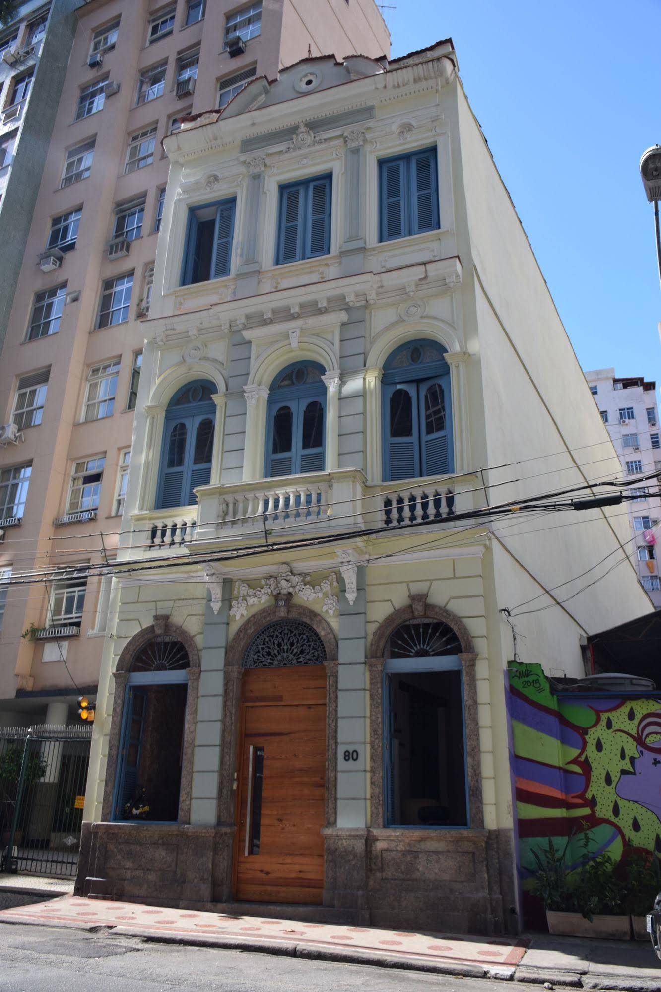 Kariok Hostel