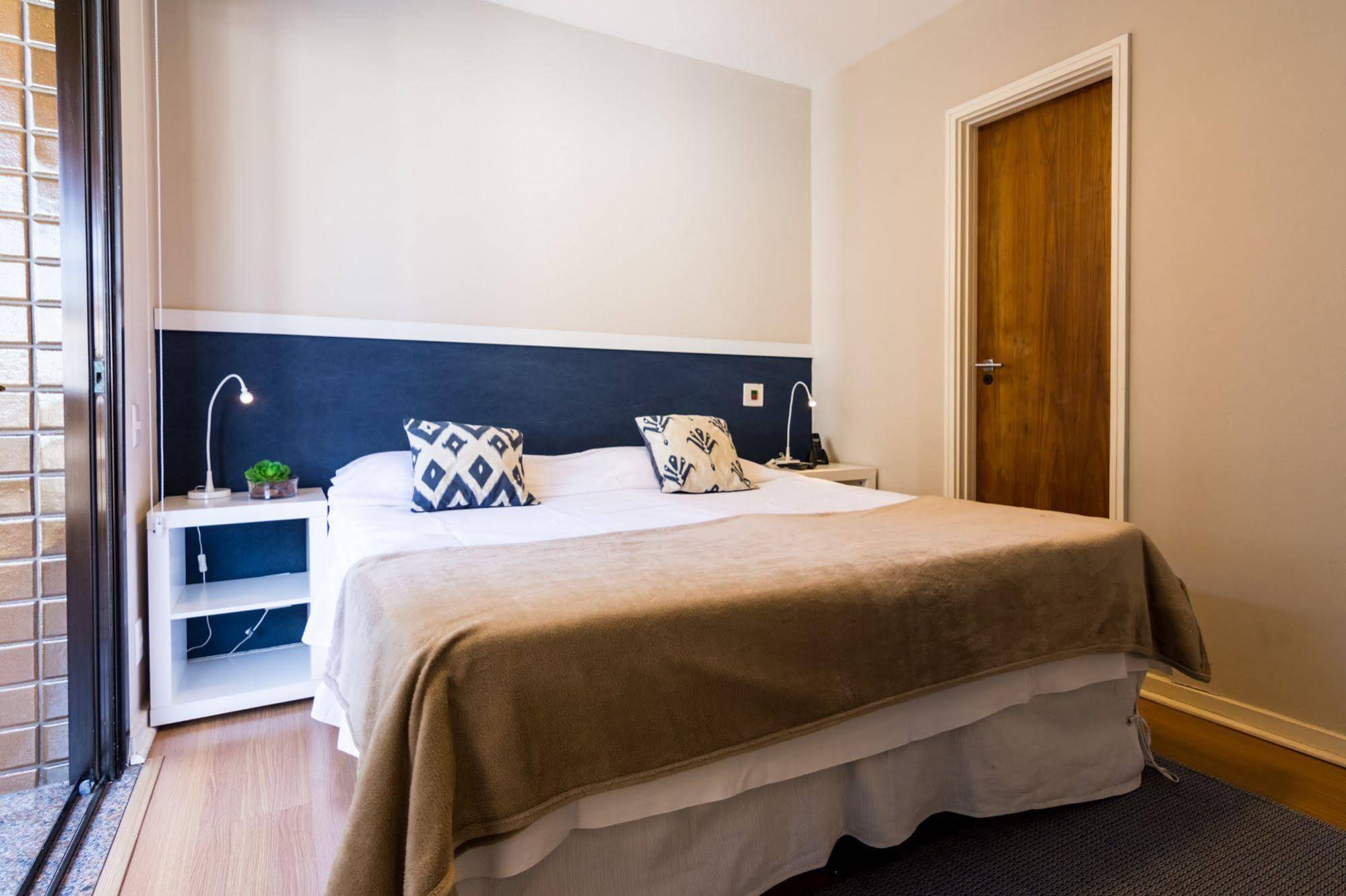 Country Residence Service
