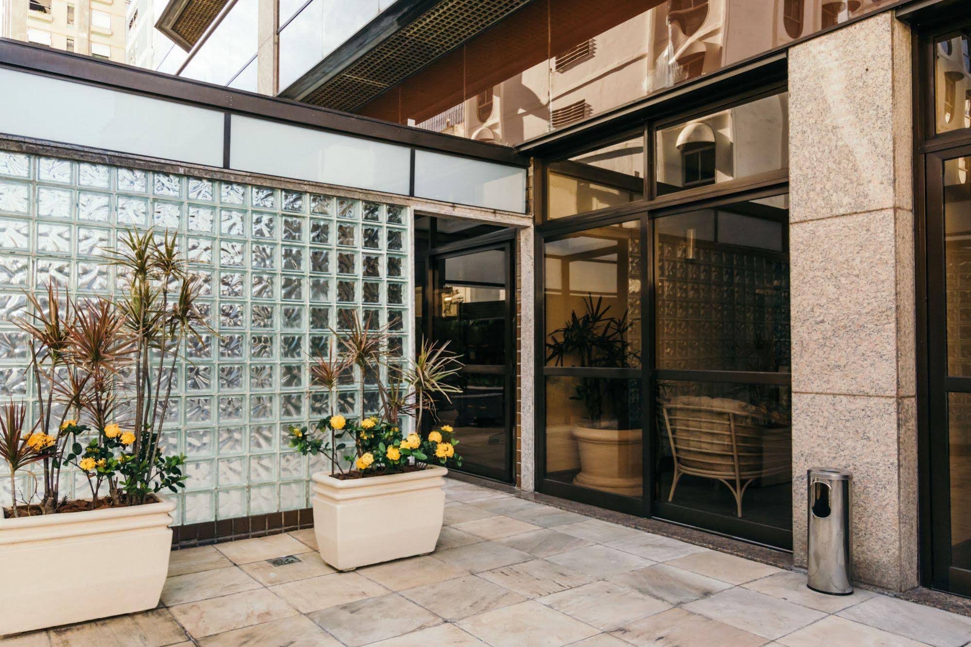 Country Residence Service
