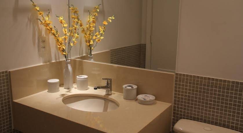 Mc Flats The Claridge