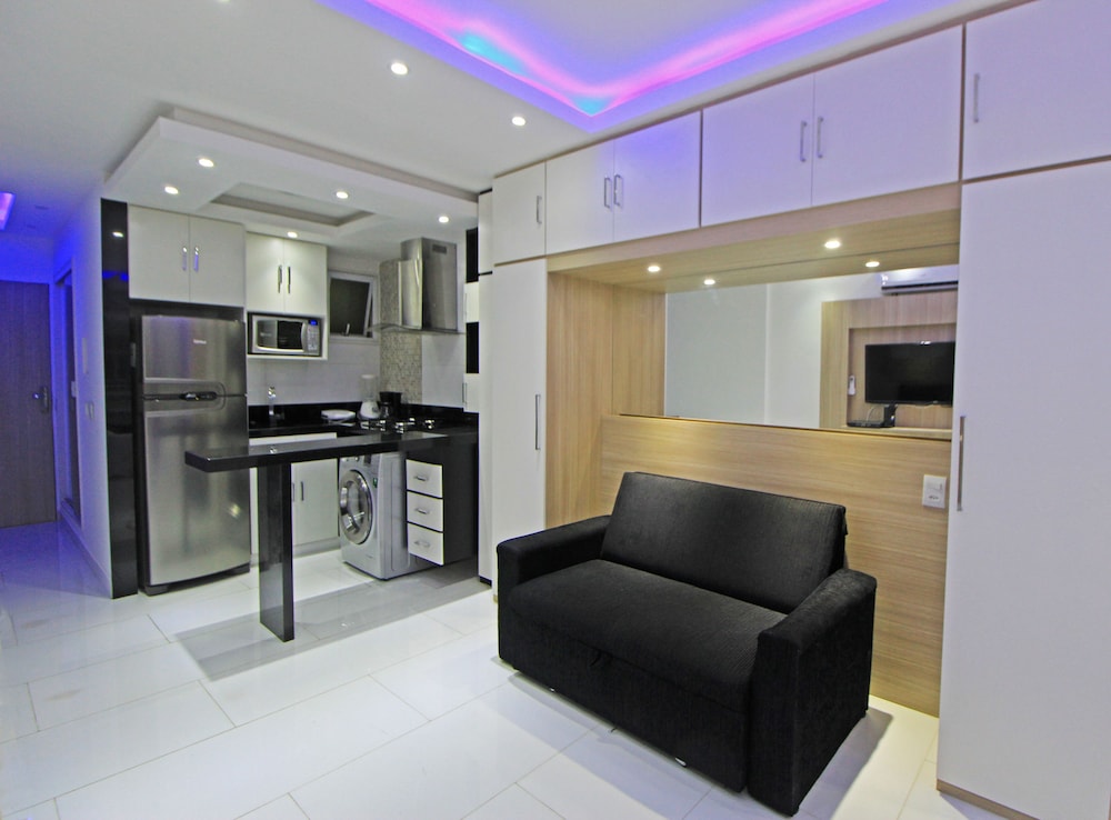 Miami Center by Rio Rentals
