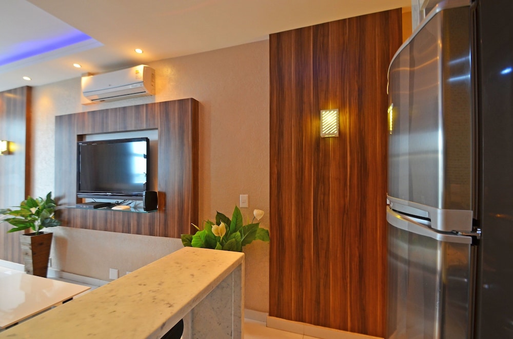 Miami Center by Rio Rentals