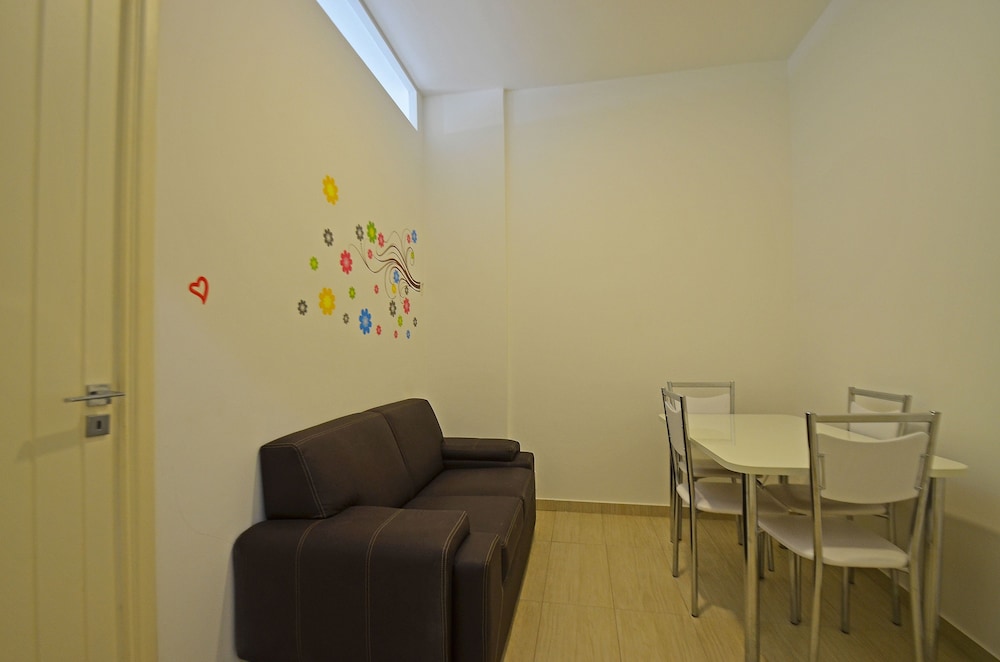 Miami Center by Rio Rentals