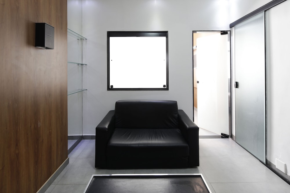 Miami Center by Rio Rentals