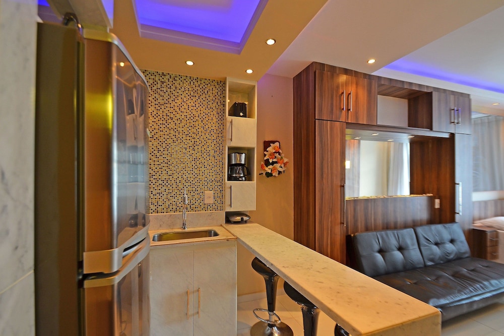Miami Center by Rio Rentals