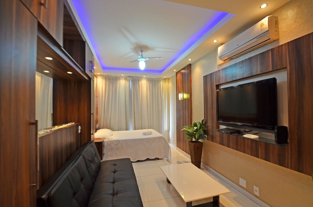 Miami Center by Rio Rentals