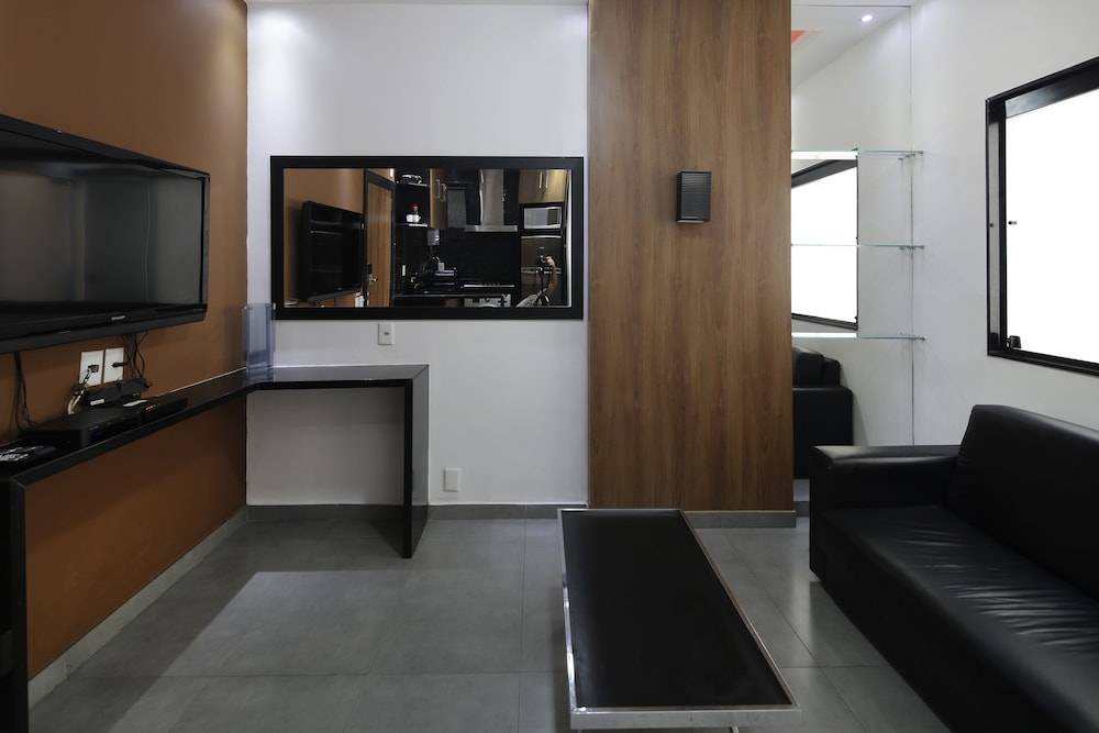 Miami Center by Rio Rentals