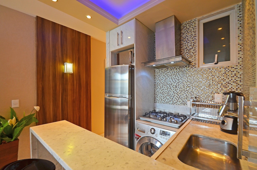 Miami Center by Rio Rentals