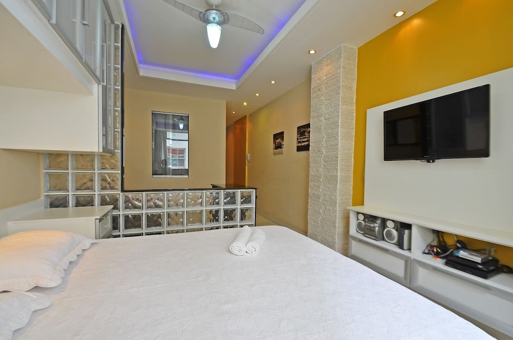 Miami Center by Rio Rentals