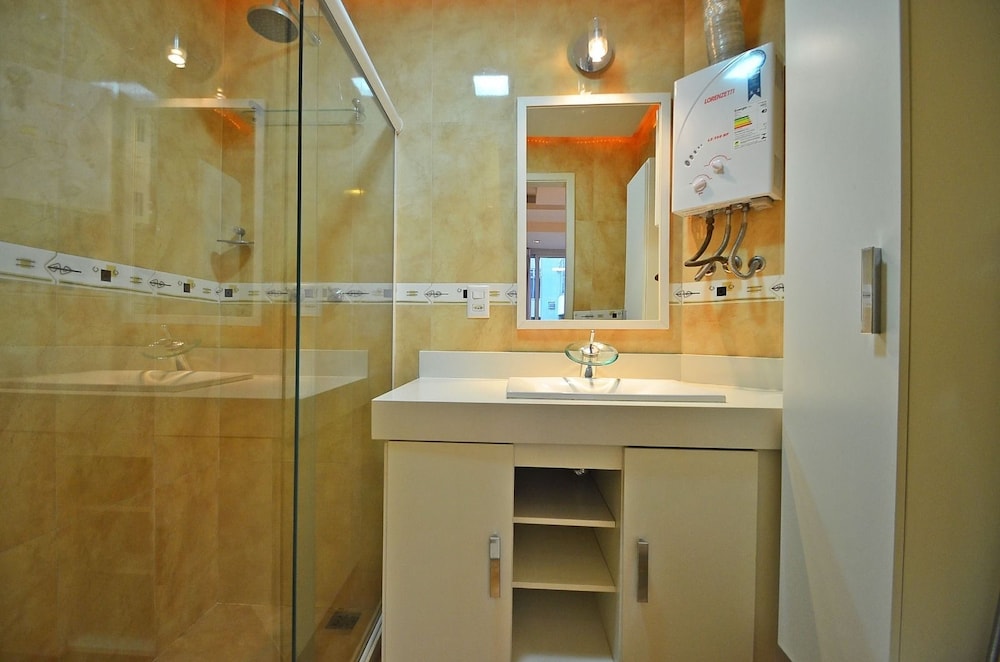 Miami Center by Rio Rentals