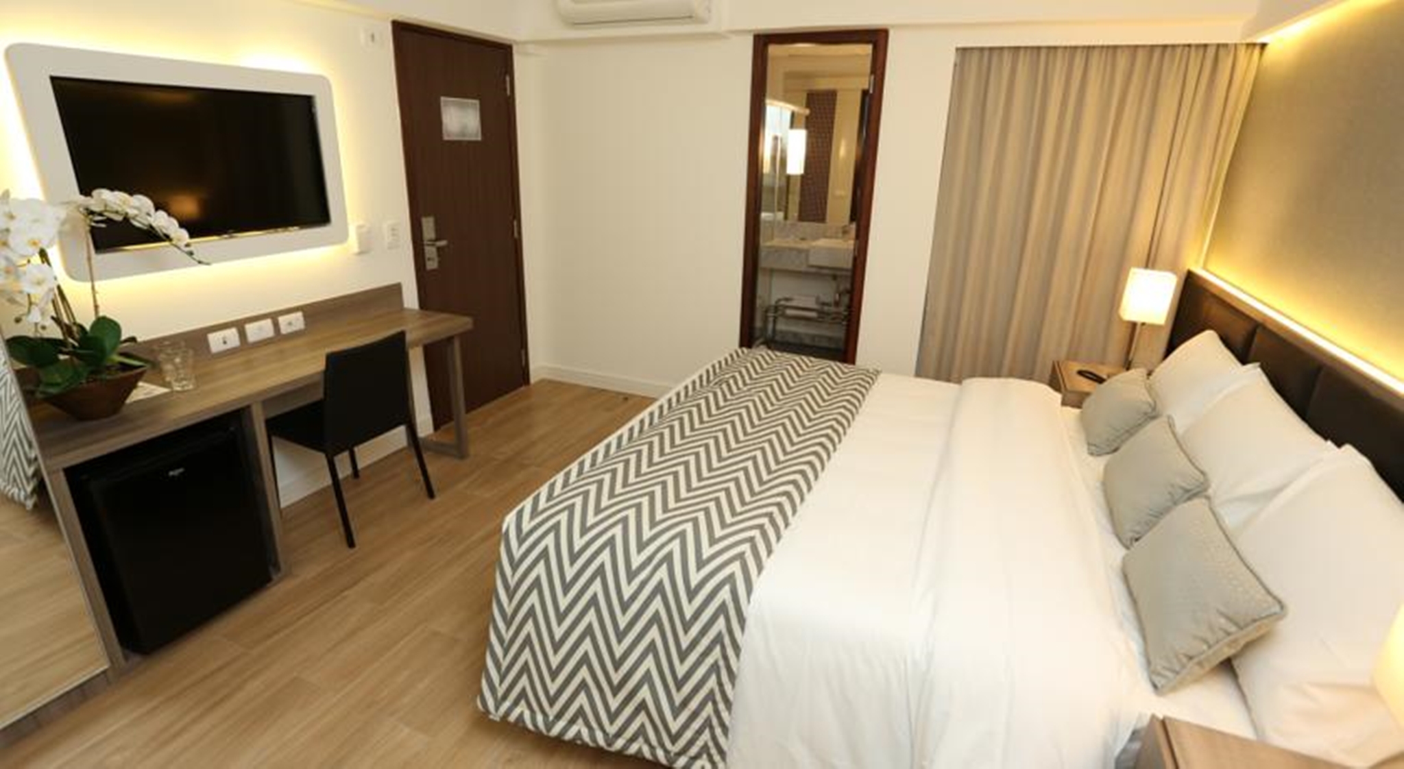 Royal Regency Palace Hotel