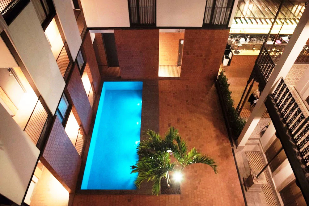 Villa 25 Hostel & Suites