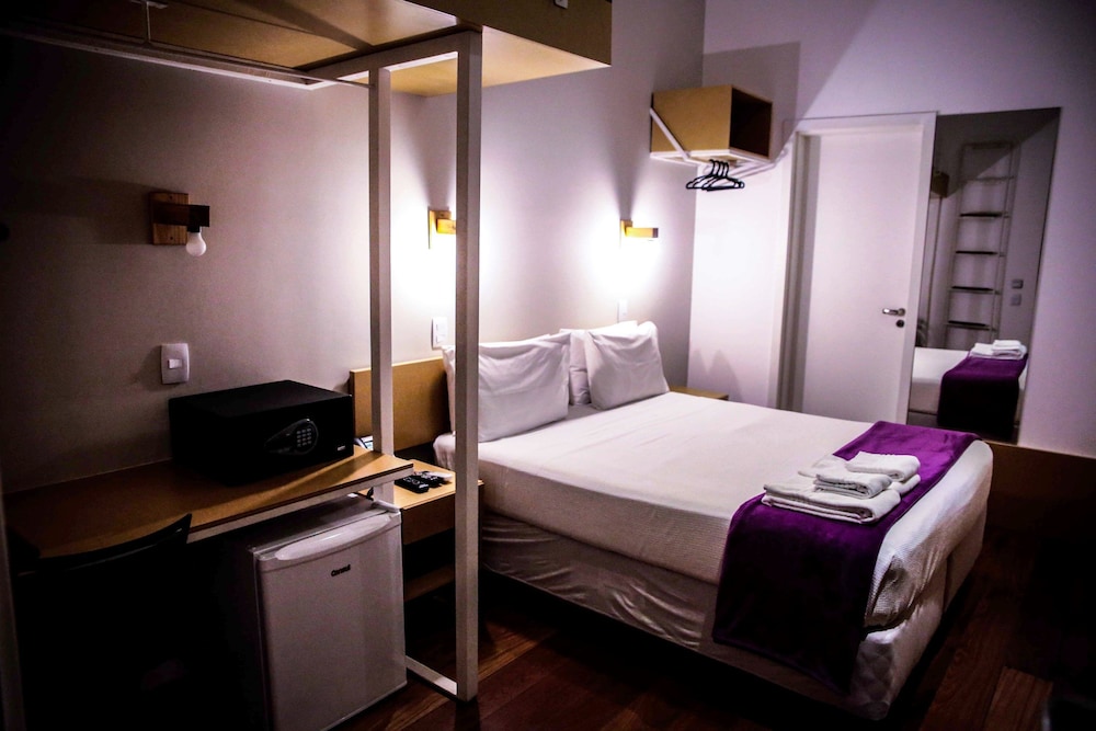 Villa 25 Hostel & Suites