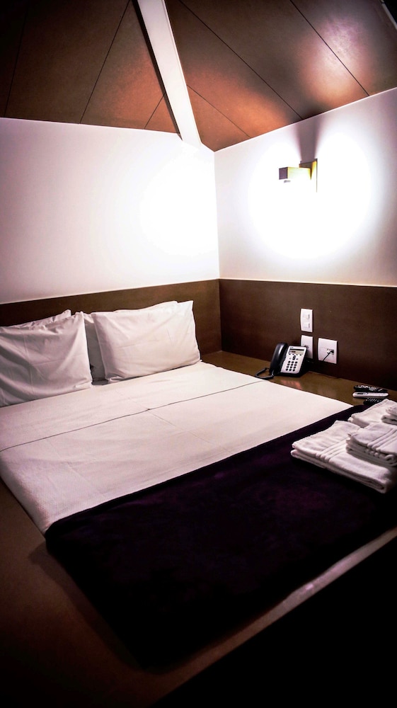 Villa 25 Hostel & Suites