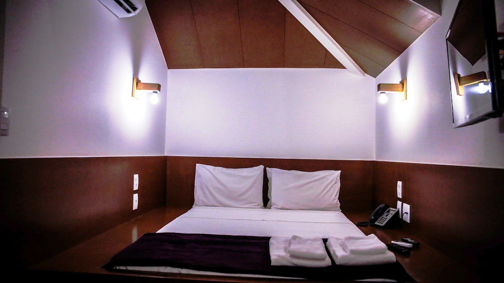 Villa 25 Hostel & Suites