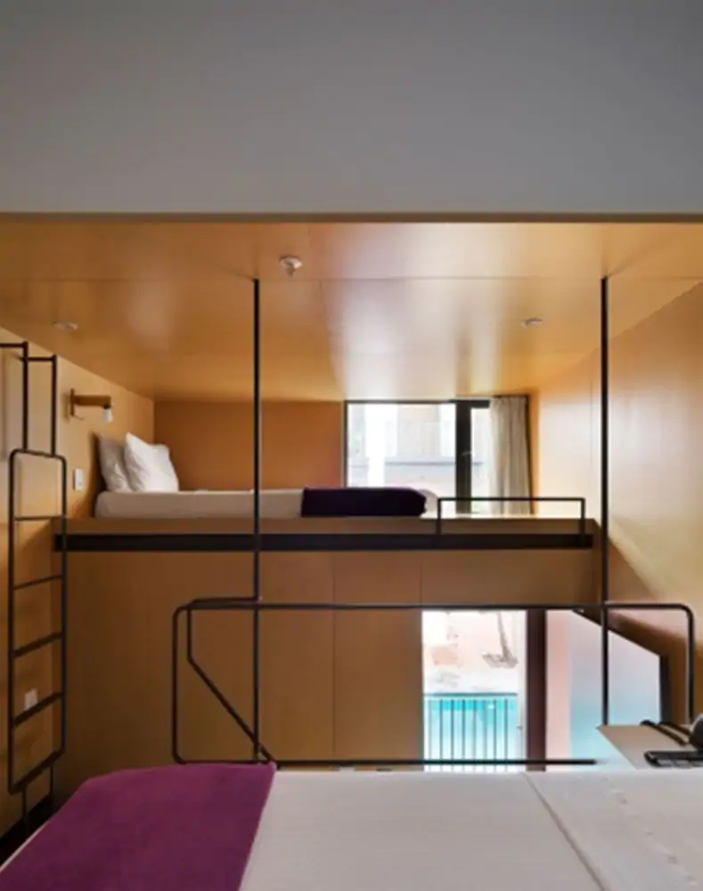 Villa 25 Hostel & Suites