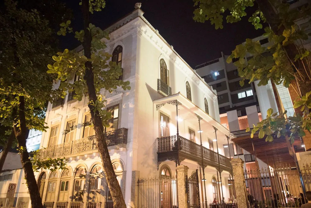 Villa 25 Hostel & Suites