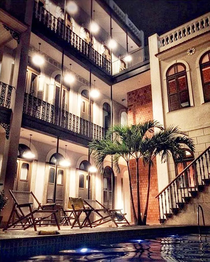 Villa 25 Hostel & Suites